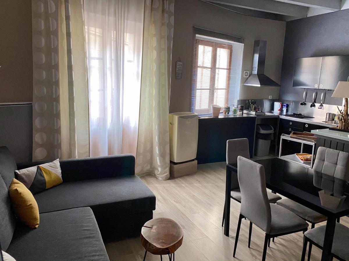 La Maison d'Alix, à l'intérieur de la Cité médiévale! Carcassonne Extérieur photo