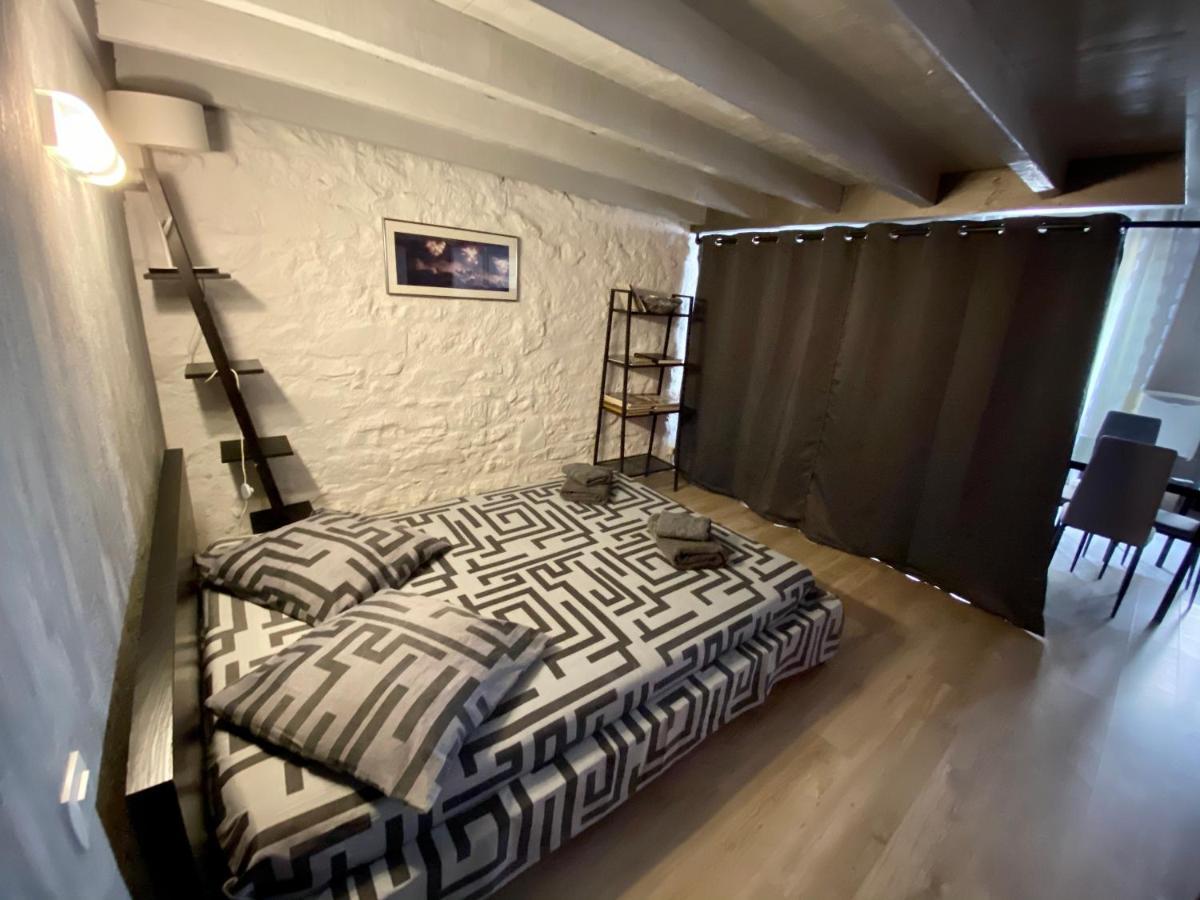 La Maison d'Alix, à l'intérieur de la Cité médiévale! Carcassonne Extérieur photo